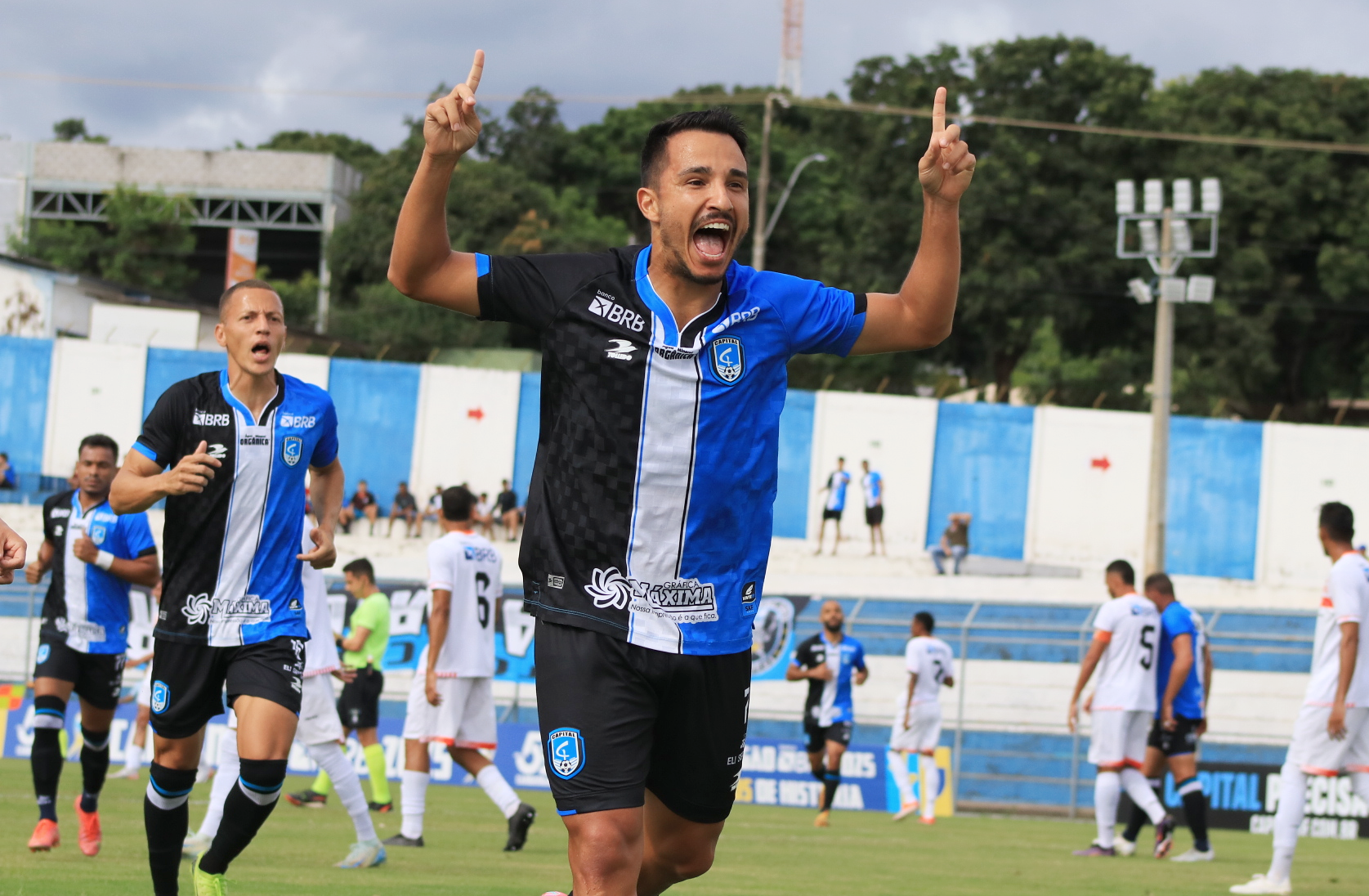 Mateusinho comemorando gol pelo Capital. Capital x Legião - Candangão BRB 2025