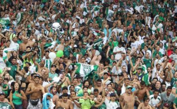 Máscaras voltam a ser obrigatórias e público nos estádios permanece