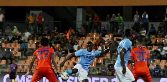 Ex-Gama, jogador candango está confinado na Malásia