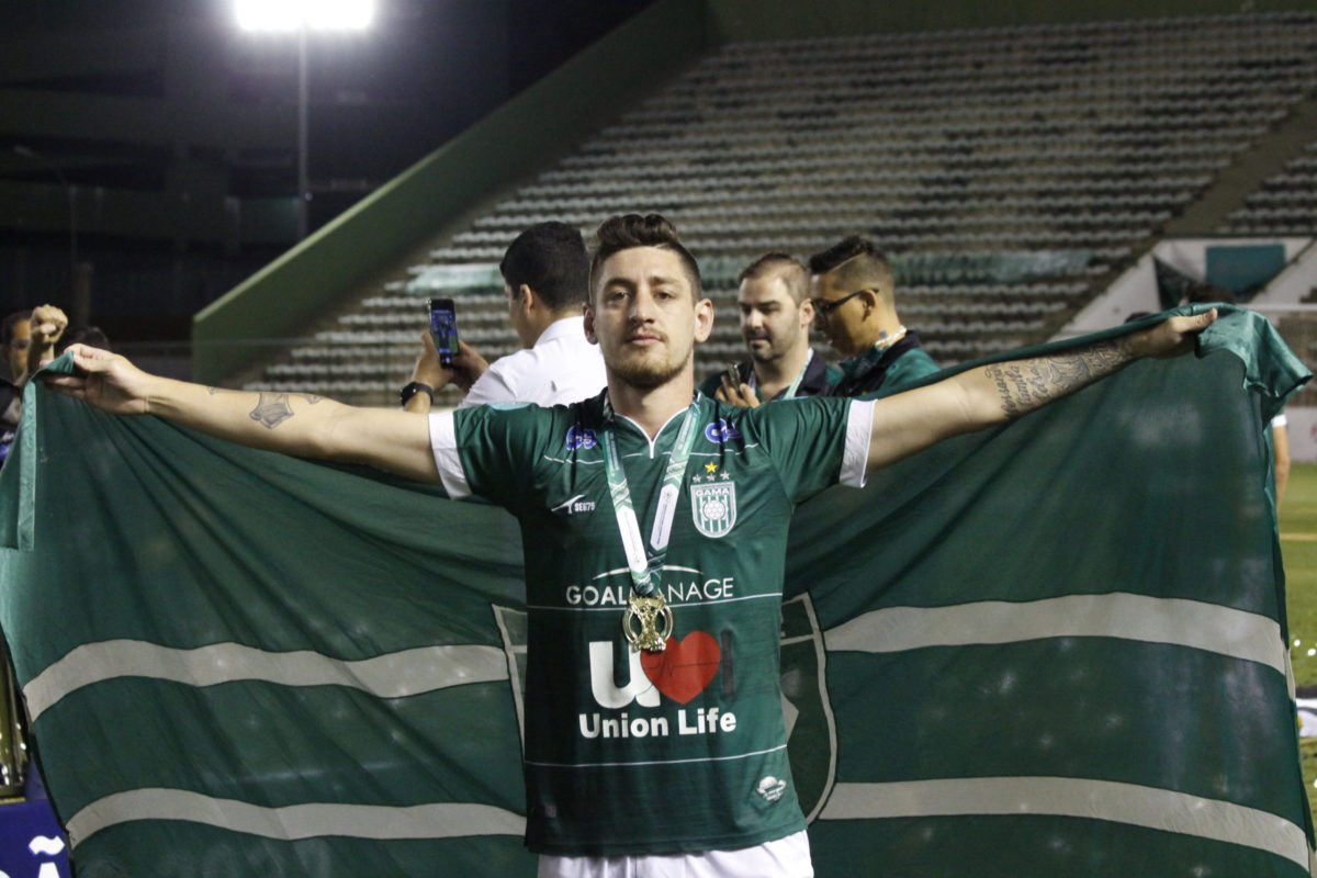 Vitor Xavier campeão do Candangão pelo Gama em 2019 e 2020
