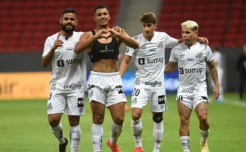 Santos sai na frente, cede empate, mas está classificado na Libertadores