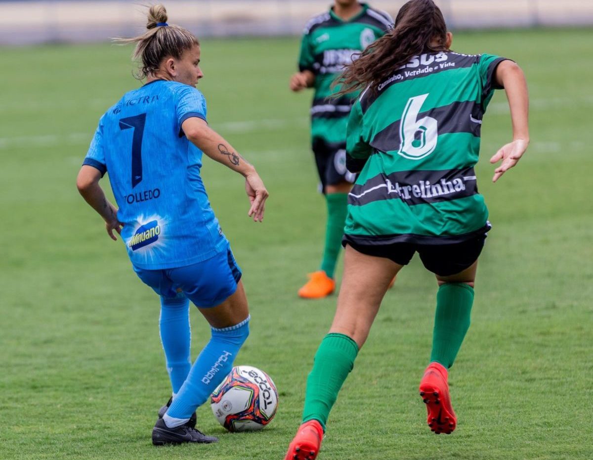 Partida com 11 gols marca estreia dos jogos femininos do