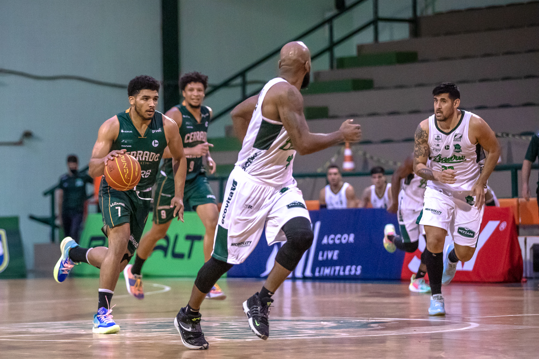 Brasília Basquete perde para o São Paulo na estreia do NBB 21/22