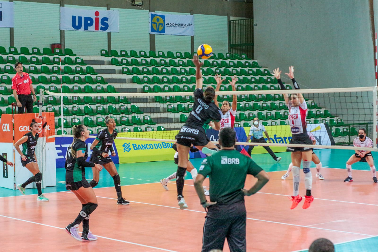 Brasília Vôlei volta à ação na Superliga Feminina contra o Barueri