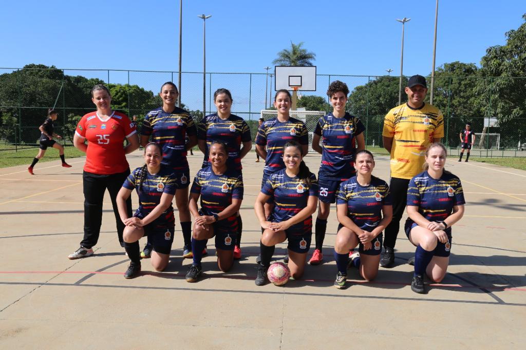 Melhor time de futsal feminino do mundo em 2019 se adéqua à