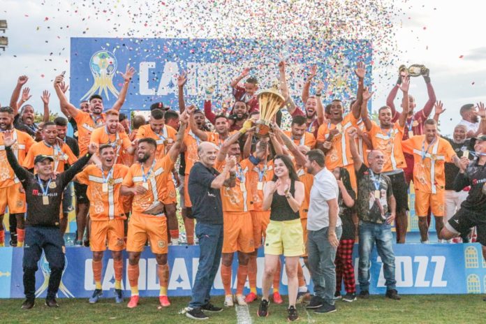 Brasiliense comemorando o 11º título do Candangão de sua história