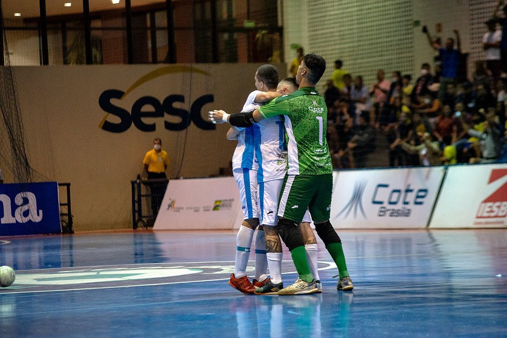 Futsal: Brasil nos oitavos com três triunfos em três jogos
