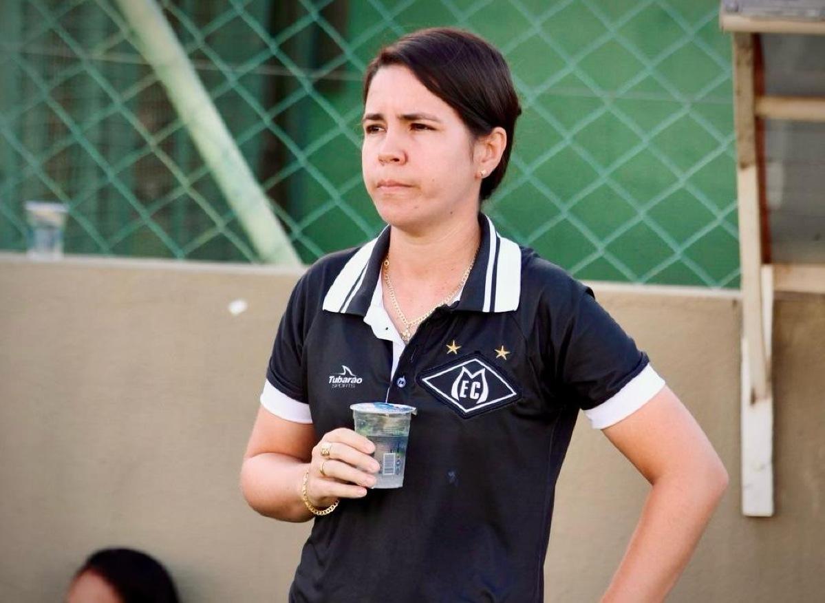 Kethleen Azevedo - nova treinadora do Minas Brasília