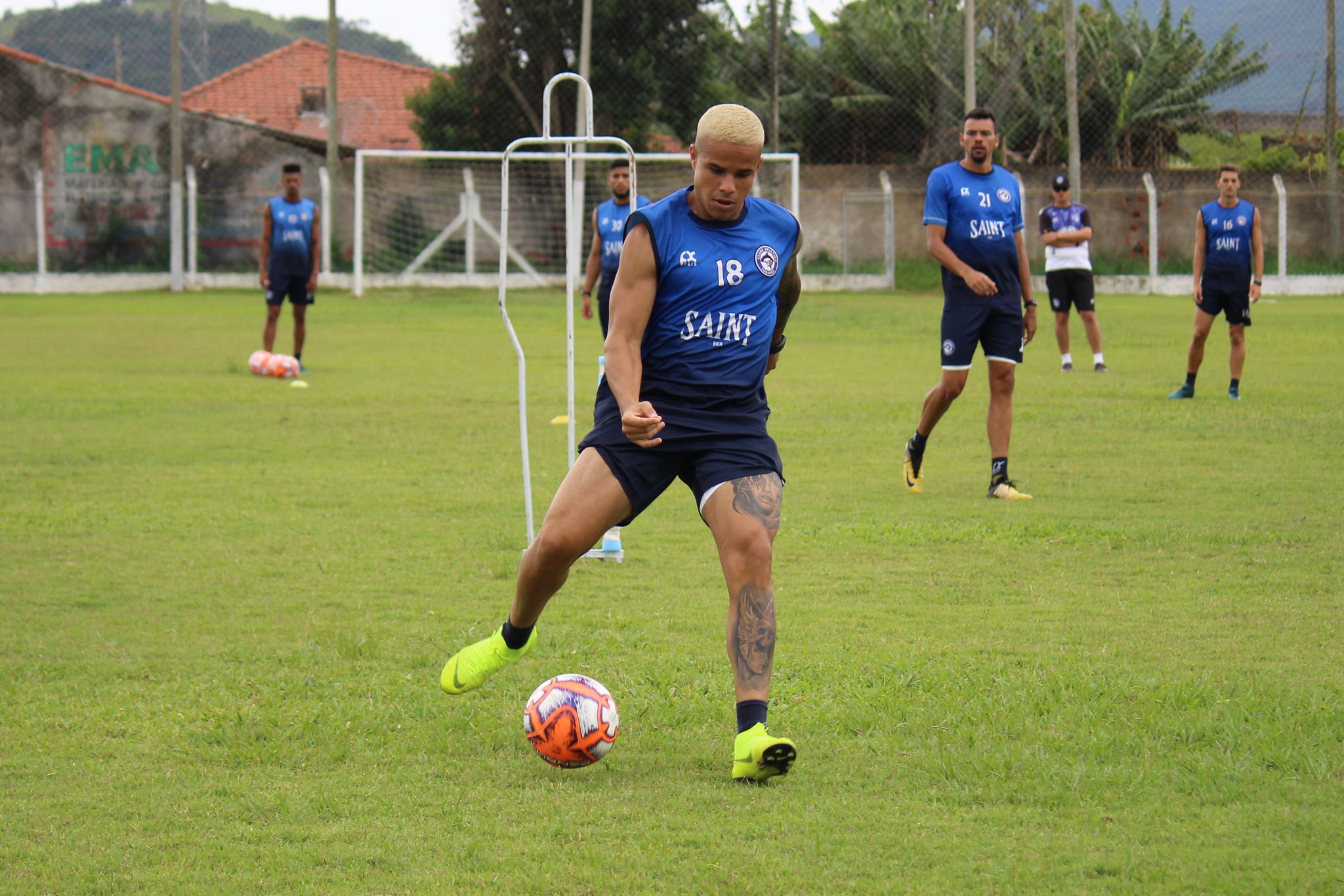 Matheus Batista atuando pelo Clube Atlético Tubarão-SC