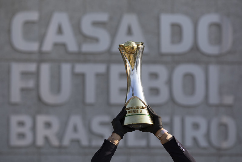 O Água Santa joga qual divisão do Brasileirão?