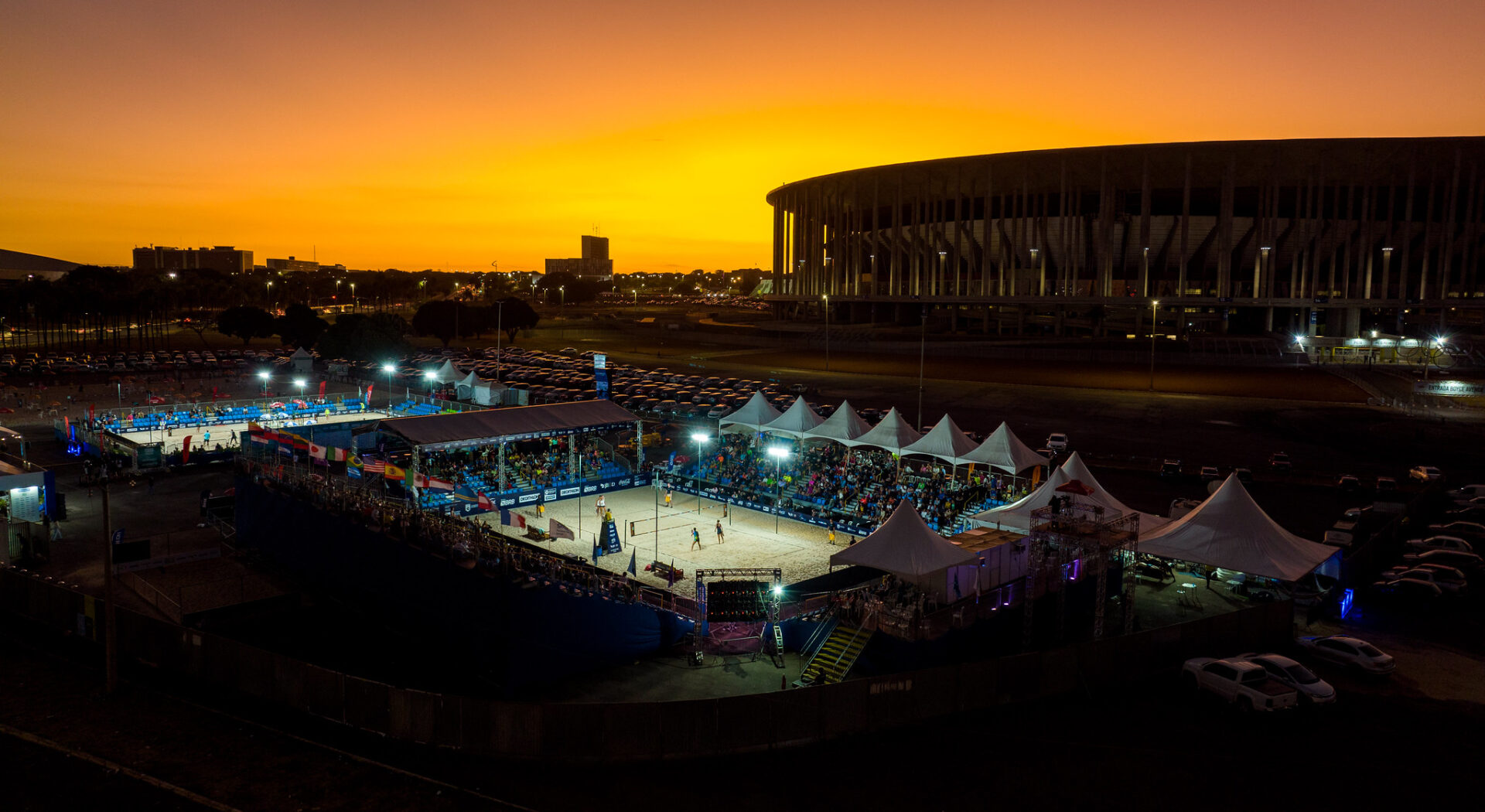 Arena de Beach Tennis montada ao lado do Estádio Nacional Mané Garrincha