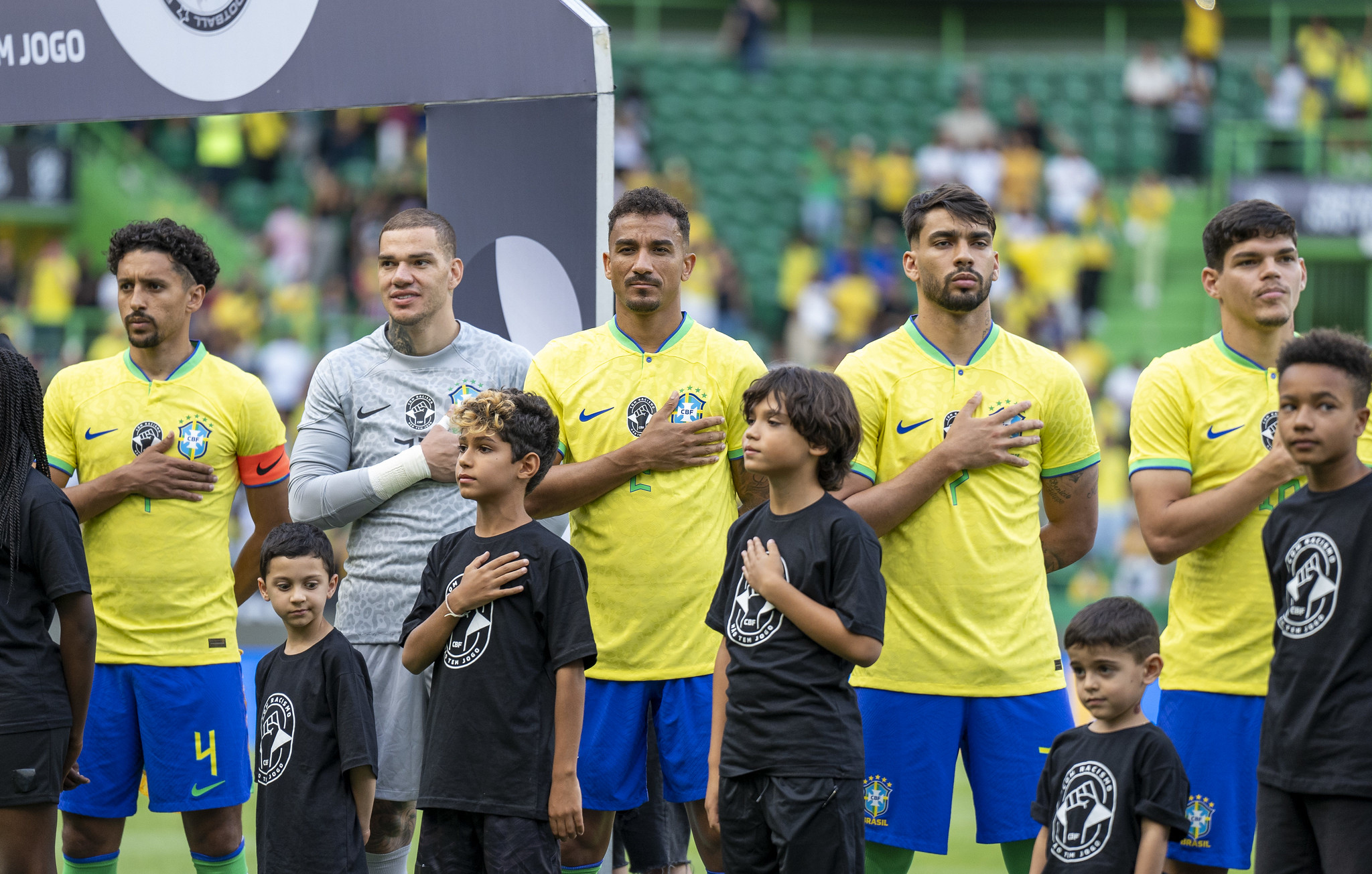 Danilo, Ederson, Lucas Paquetá, Marquinhos e Ayrton Lucas pela Seleção Brasileira em 20 de junho de 2023