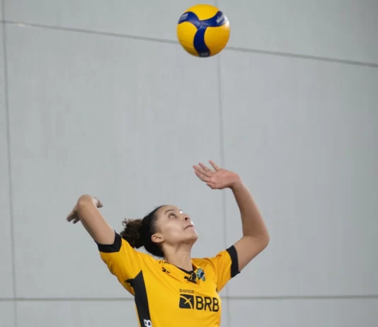 Brasília Vôlei mantém base e inicia planejamento para Superliga 2026/2027 Gabi Carneiro