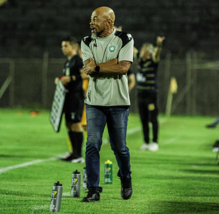 Luis Carlos Souza - Carioca - Treinador da Sociedade Esportiva do Gama