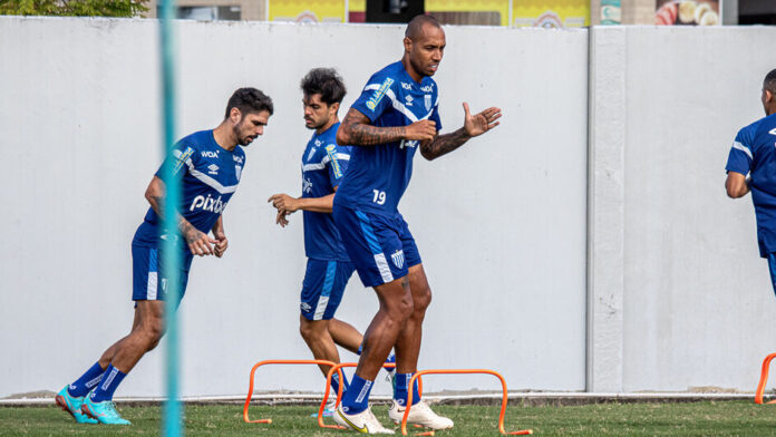 Alan Costa, zagueiro de 34 anos contratado pelo Brasiliense