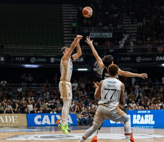 Brasília supera drama contra o Flamengo e volta à semi do NBB após 10 anos Brasília Basquete