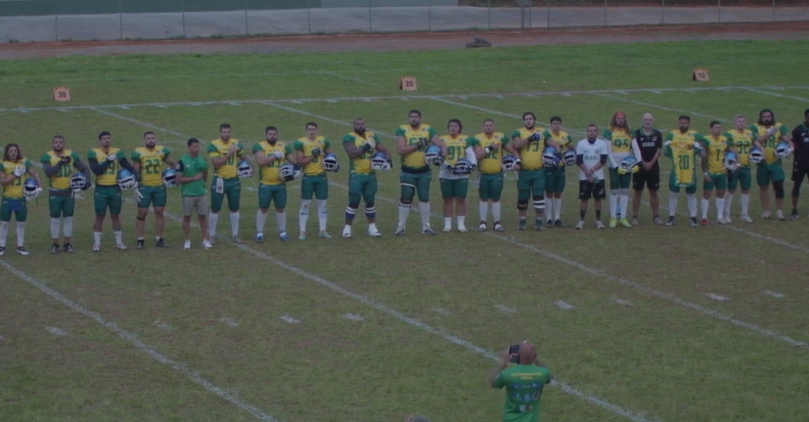 Jogadores do Brasil Onças durante o hino nacional brasileiro
