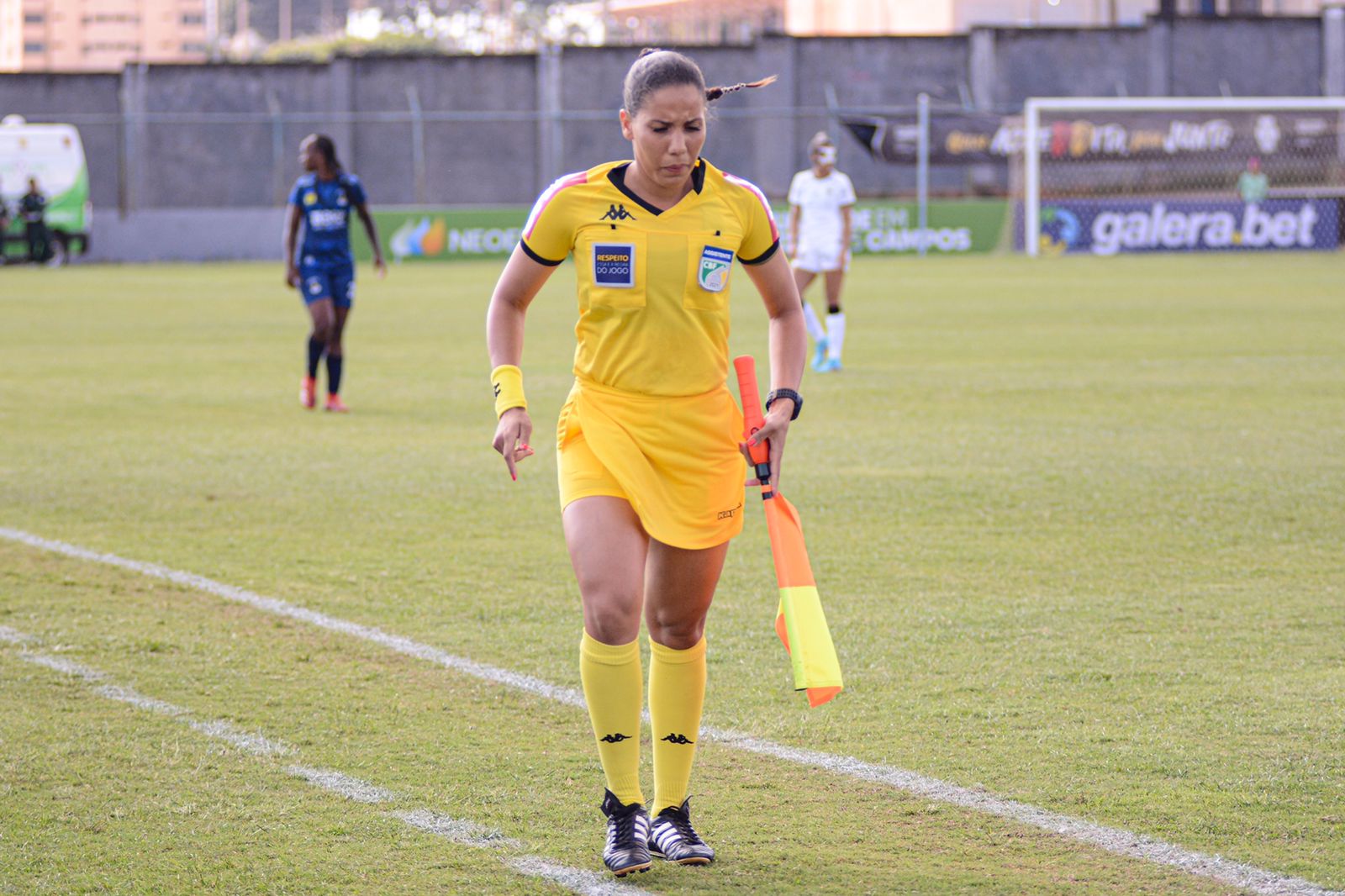 Cássia França de Souza - Árbitra Assistente - FFDF - CBF