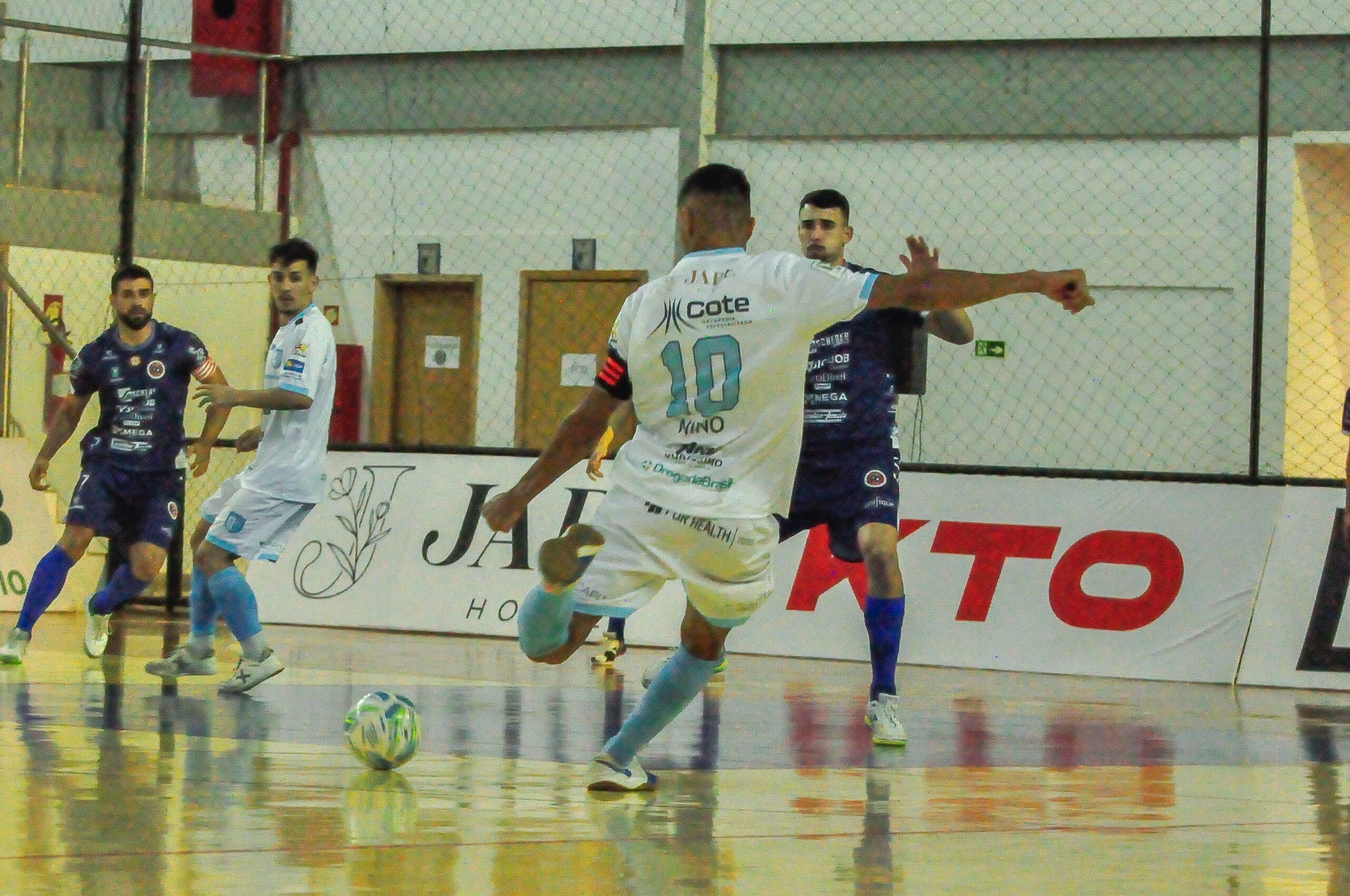 Brasília Futsal atuando em casa no Ginásio Vera Cruz pela Liga Nacional de Futsal