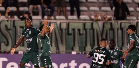 Gama vira sobre o Anápolis e garante vaga no mata-mata da Copa Centro-Oeste Gama Anápolis