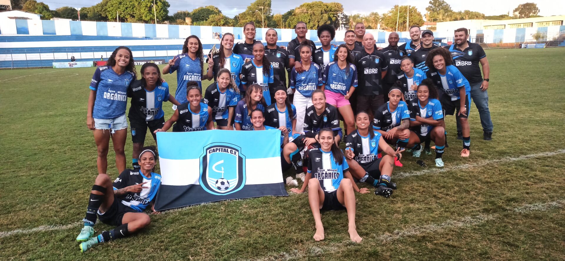 Jogadoras do Capital comemorando a classificação na Série A3 do Campeonato Brasileiro Feminino