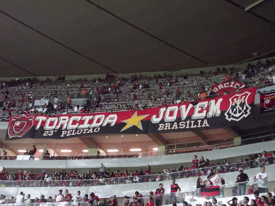 Torcida Jovem do Flamengo no Estádio Mané Garrincha, em Brasília. TJF não pode comparecer no Torneio Abertura do NBB