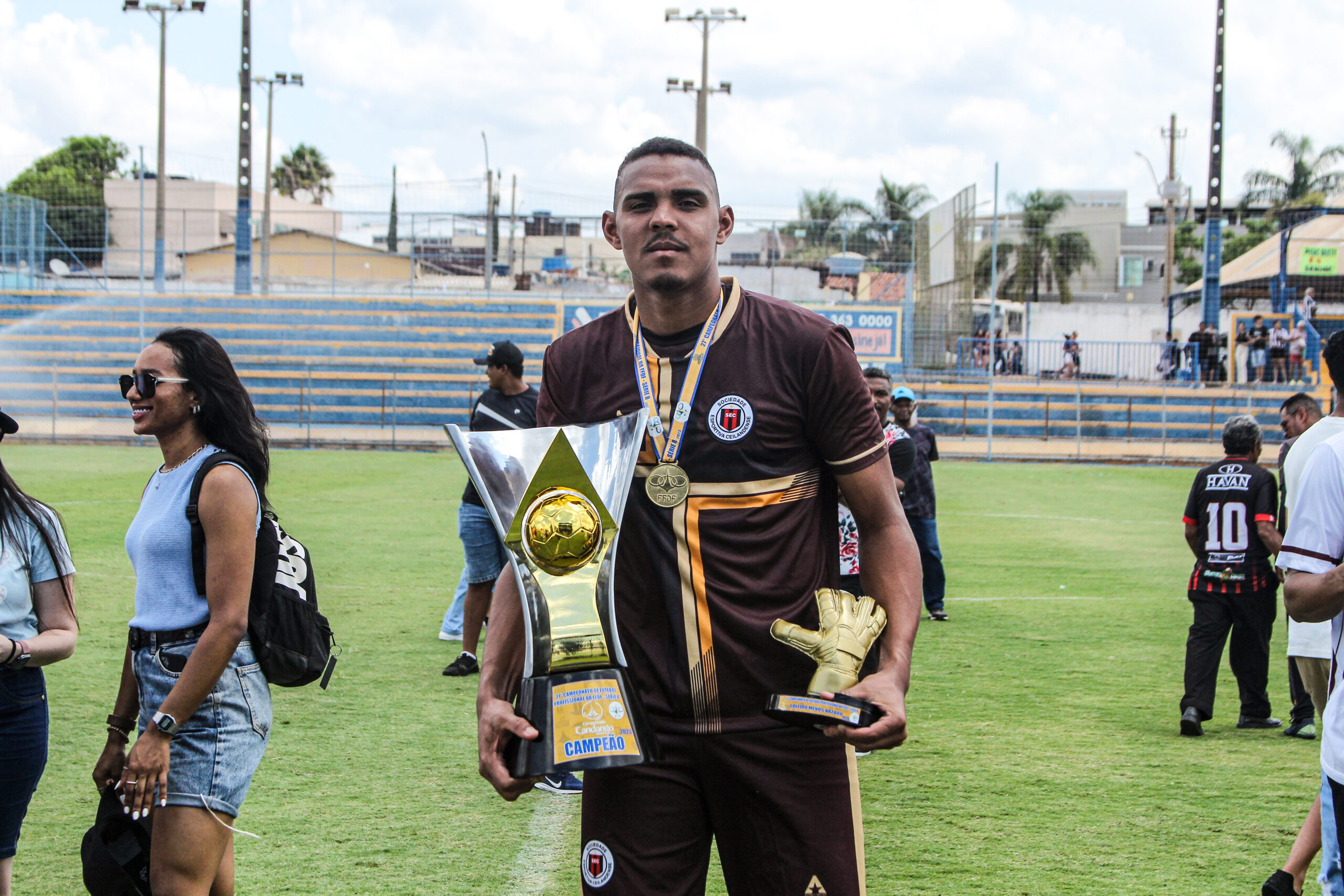 Goleiro Vavá, campeão da Segunda Divisão do Campeonato Candango pelo Ceilandense - Segundinha