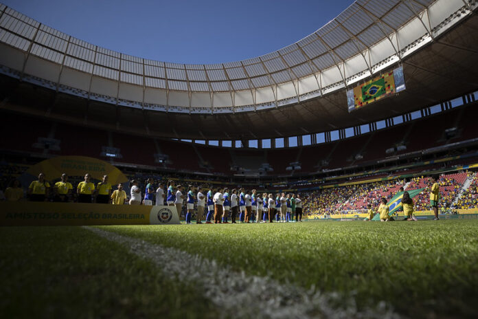 Eliminatórias da Copa - Mané Garrincha - final do Candangão no Mané