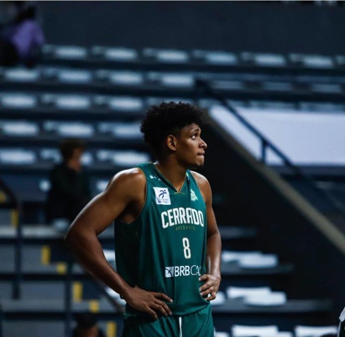 Os jogos de basquete pré-mirim feminino do Ceca contaram com