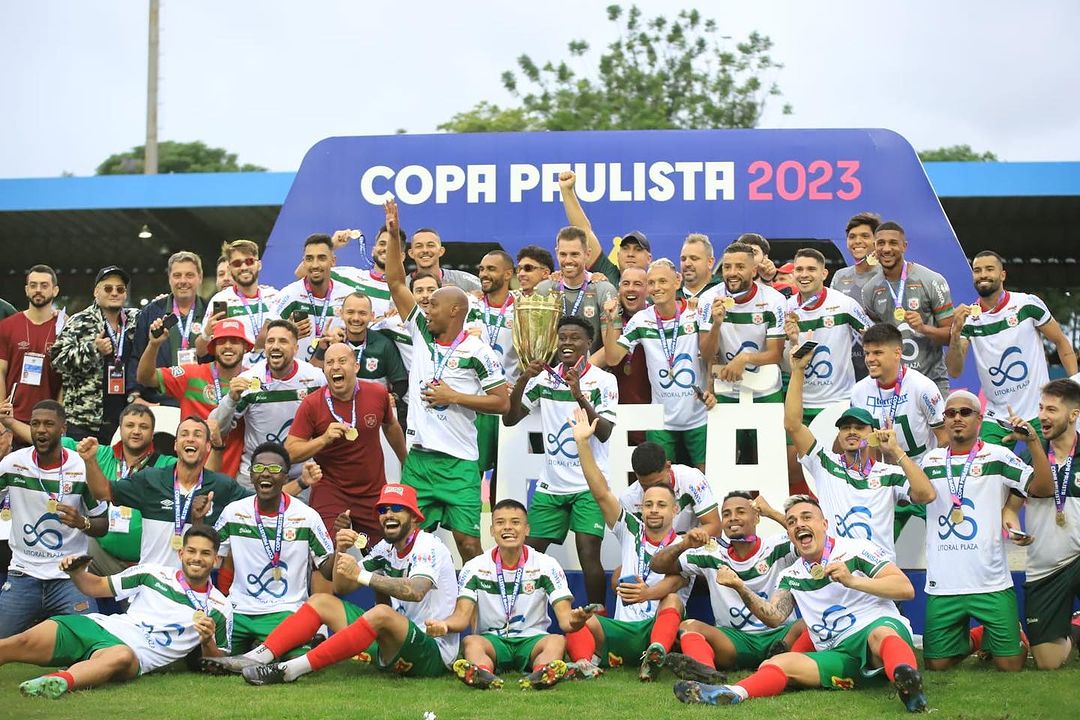 Portuguesa Santista comemora título da Copa Paulista 2023