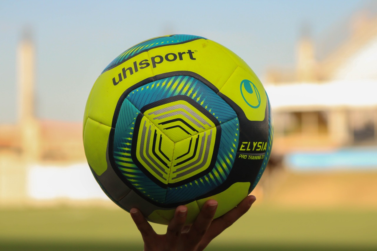 Bola de Futebol Campo Uhlsport Pro Oficial Brasileirão Série C e D