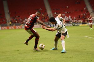Flamengo vence o Coritiba em Brasília pela primeira vez
