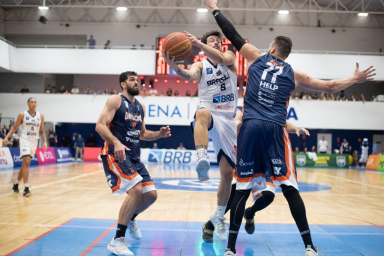 A quatro dias da temporada, Cerrado Basquete busca quebrar barreiras no NBB