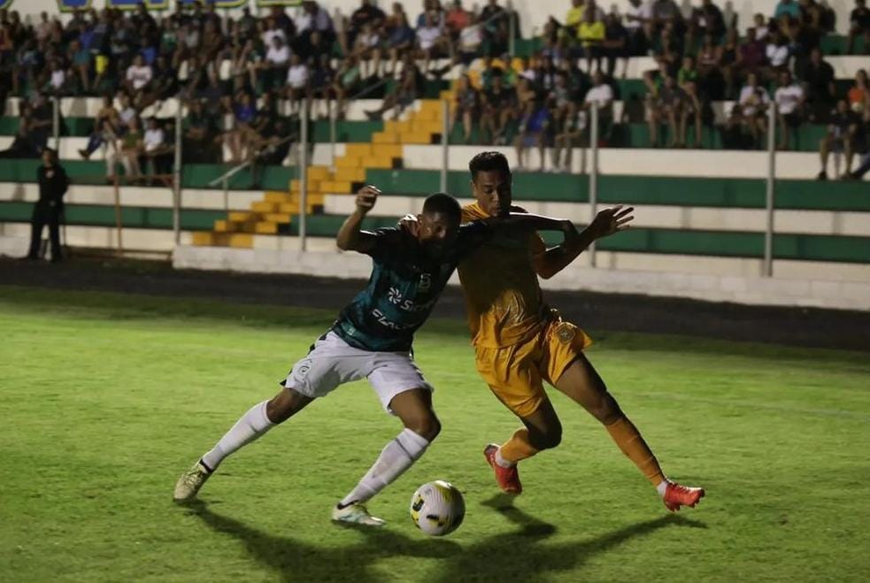 Jogo decisivo entre ENTRE AMIGOS X FORÇA JOVEM na Copa Canela Verde AO VIVO  NO VARZAPP 