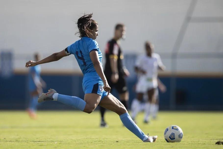 Isabela Mello, jogadora do Real Brasília