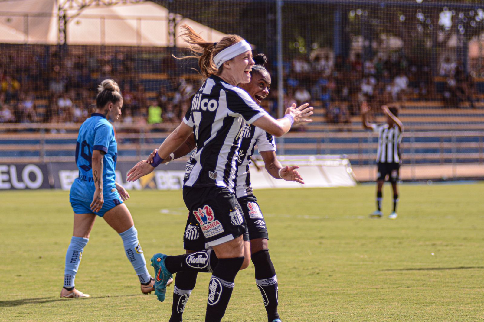 Real Brasília contra o Santos pela Série A1 do Brasileirão Feminino - Leoas do Planalto x Sereias da Vila