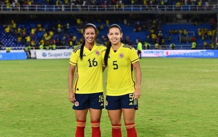 Lady Andrade e Lorena Bedoya pela seleção colombiana