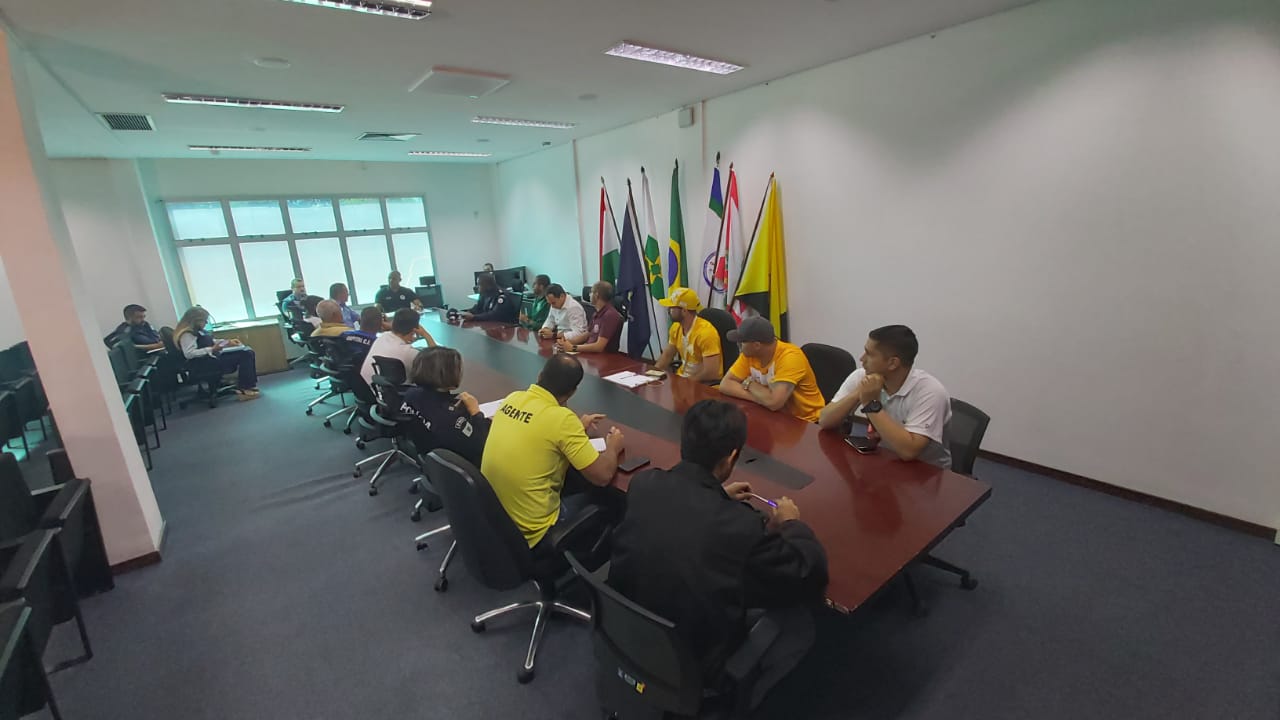 Reunião na sede da SSP-DF para definir sobre a presença de torcidas nas semifinais do Candanguinho