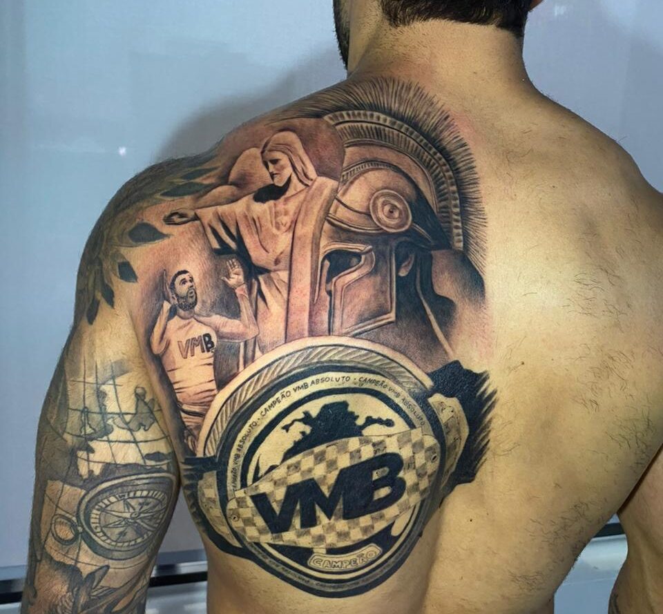 Tatuagem de Erick Maia sobre o VMB 50k