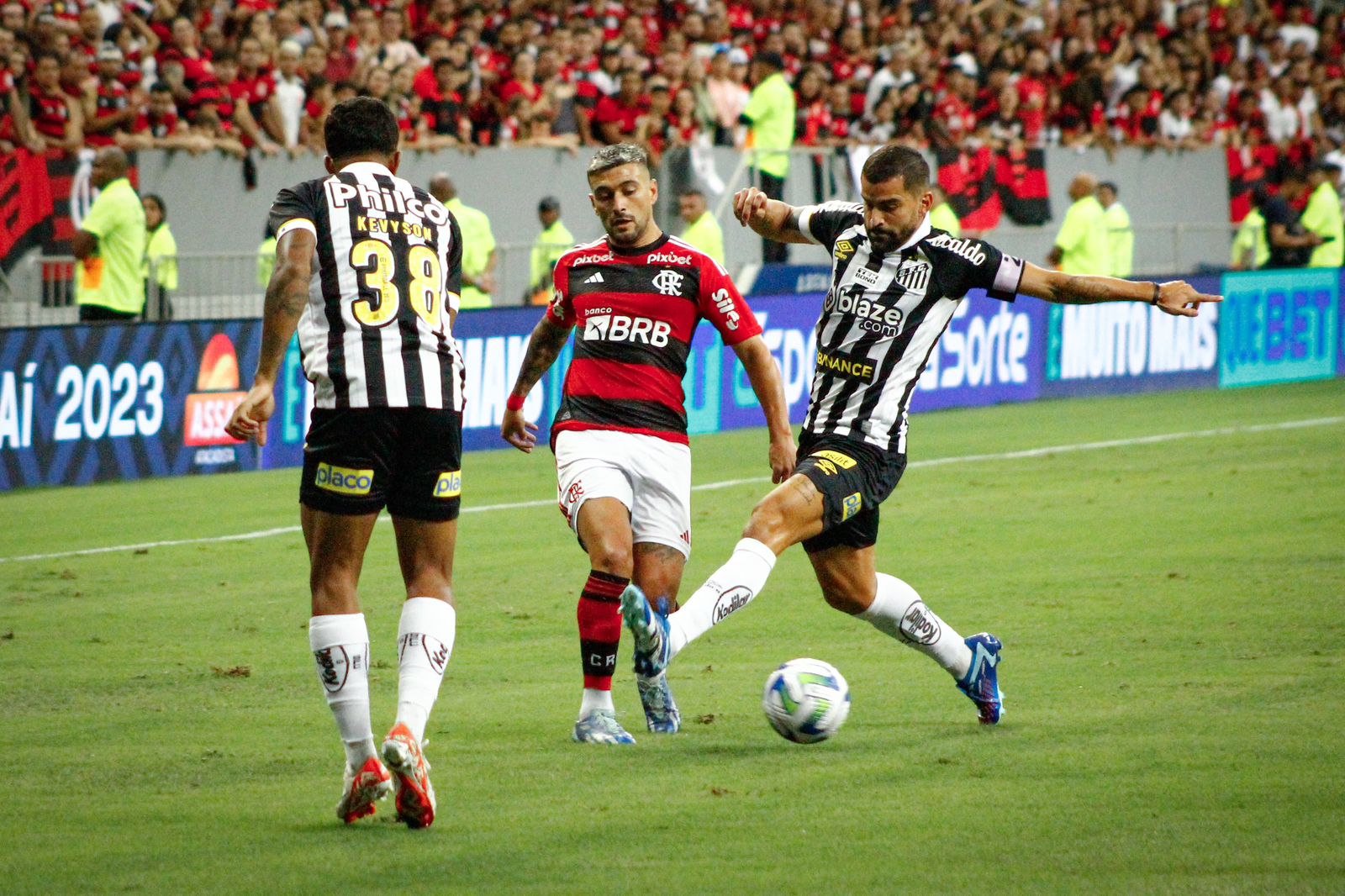 Flamengo e Santos pela Série A do Campeonato Brasileiro
