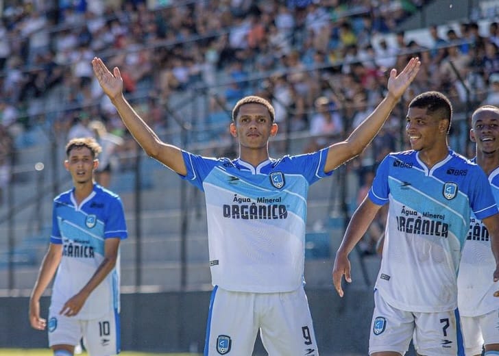 Rian comemorando gol na Copinha 2024 pelo Capital