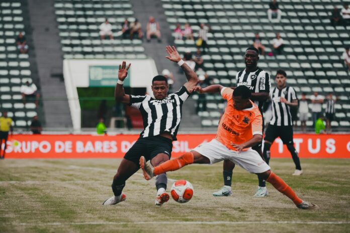 Botafogo e Nova Iguaçu pelo Campeonato Carioca de 2024 no estádio Bezerrão
