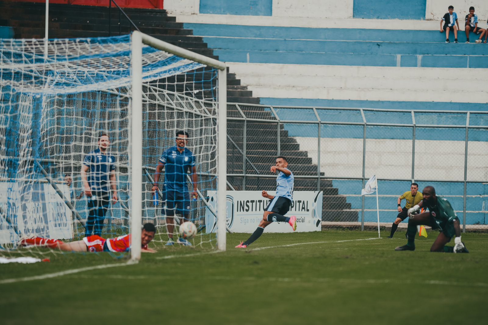 Jailson marcando o segundo gol do Capital diante do Planaltina, pela quarta rodada do Candangão BRB 2024