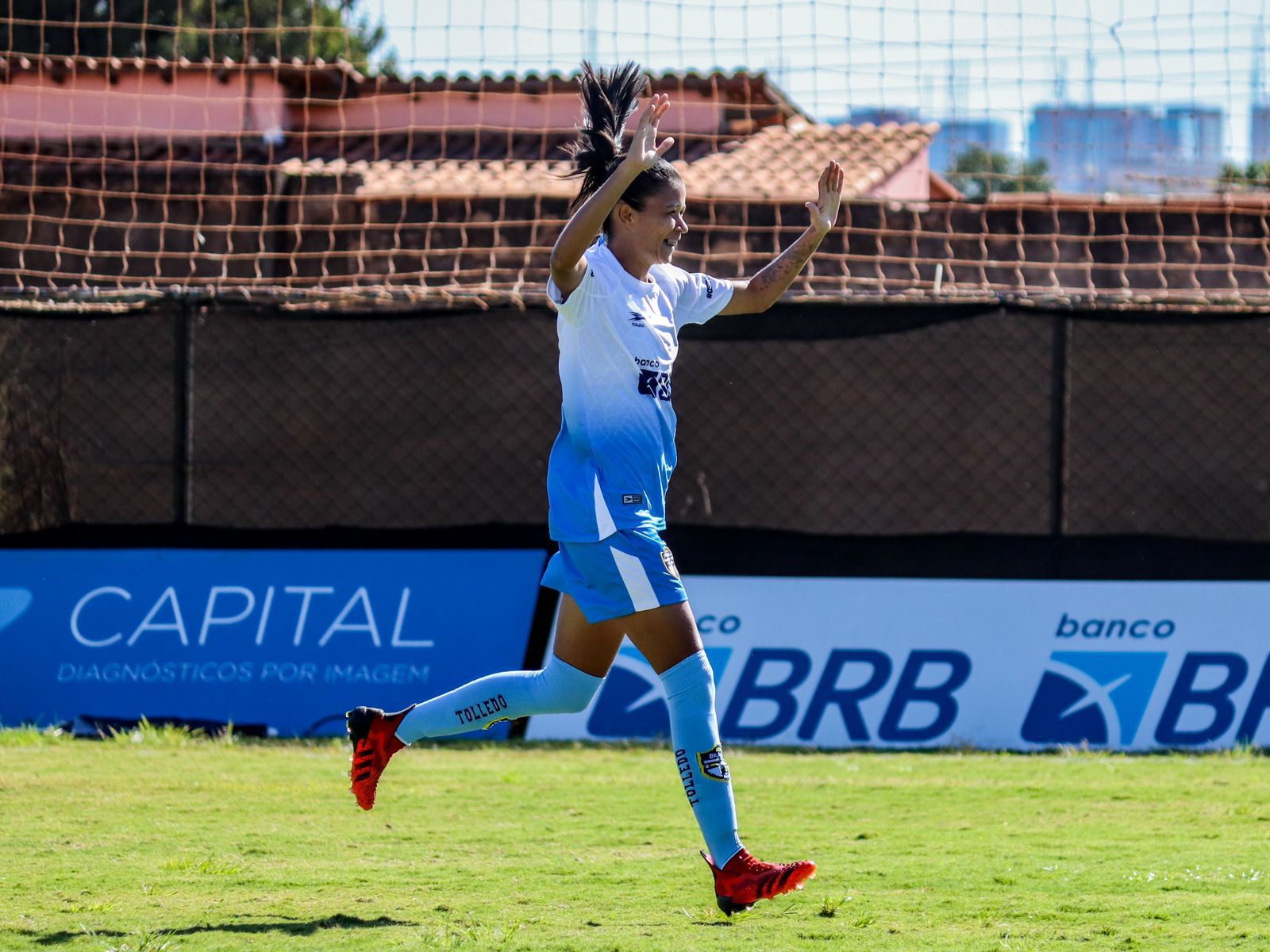 Katyelle comemorando gol pelo Real Brasília - Real Brasília x Fluminense - Série A1 do Campeonato Brasileiro Feminino