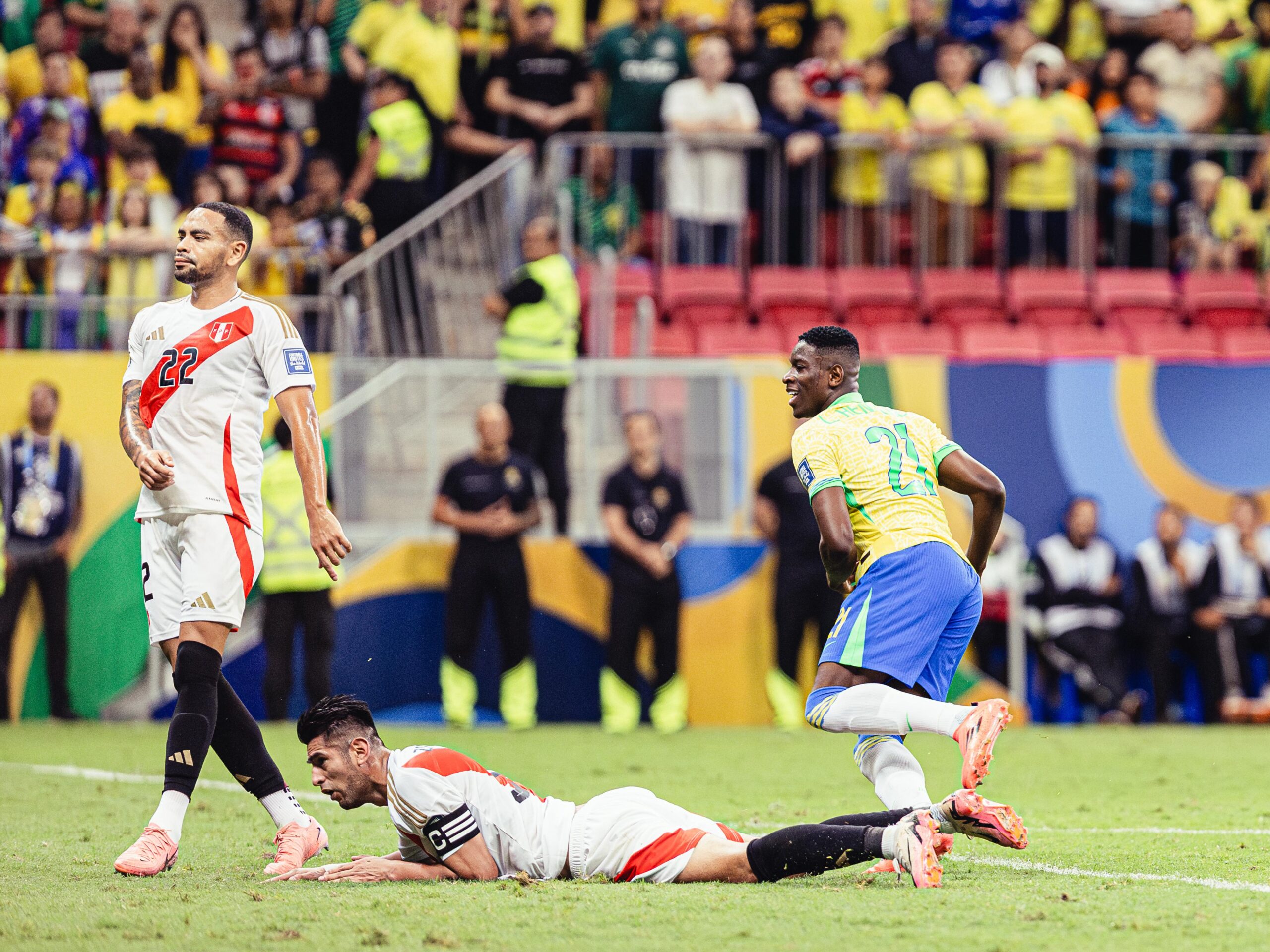 Luiz Henrique comemorando o gol diante do Peru - Brasil 4x0 Peru - Eliminatórias da Copa do Mundo