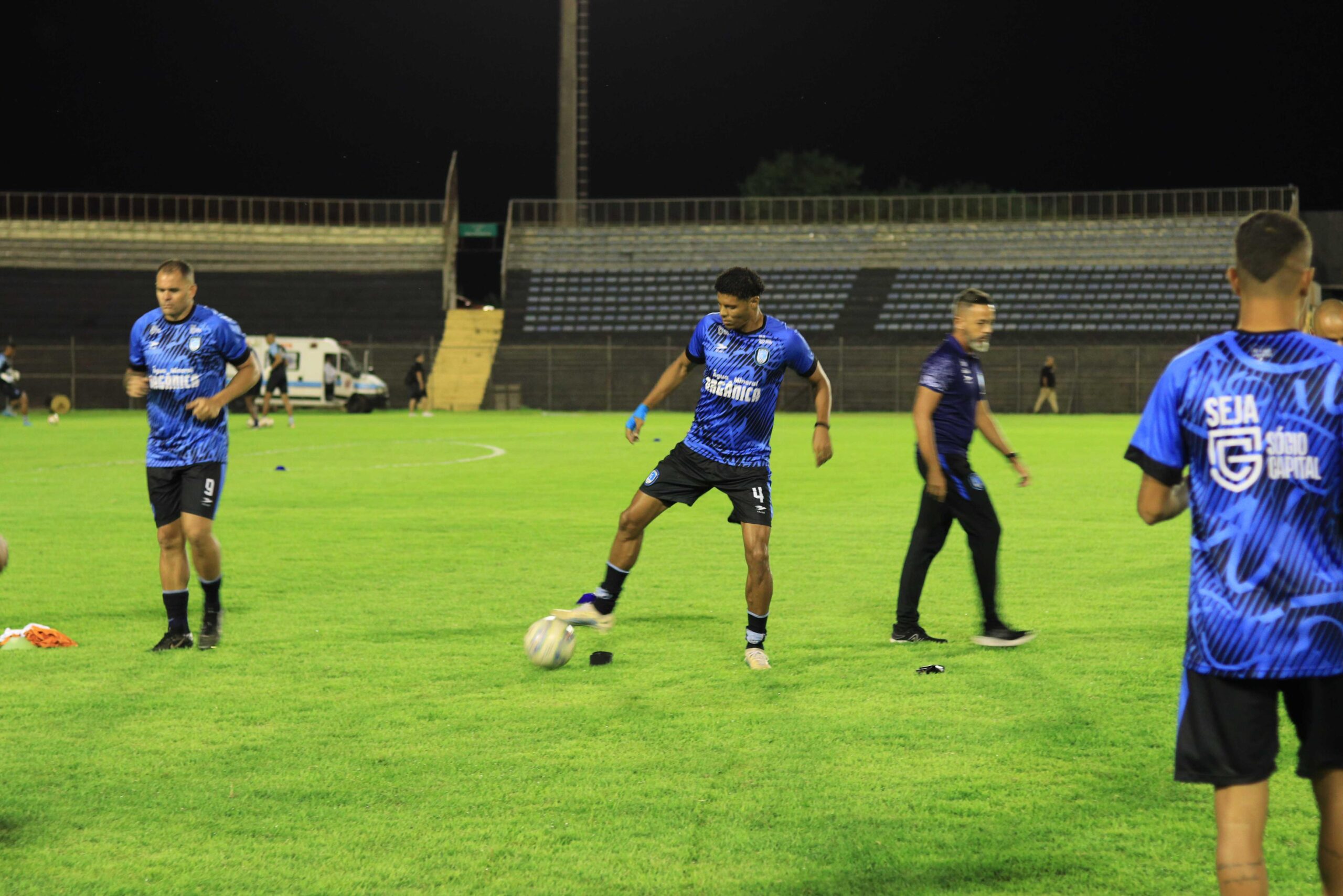 Zagueiro Éder Lima - Capital Clube de Futebol