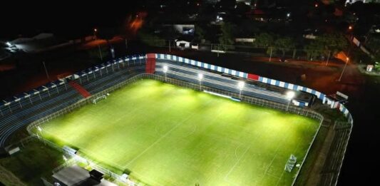 Capital define ingressos a R$ 10 para duelo candango contra o Ceilândia Estádio JK iluminado