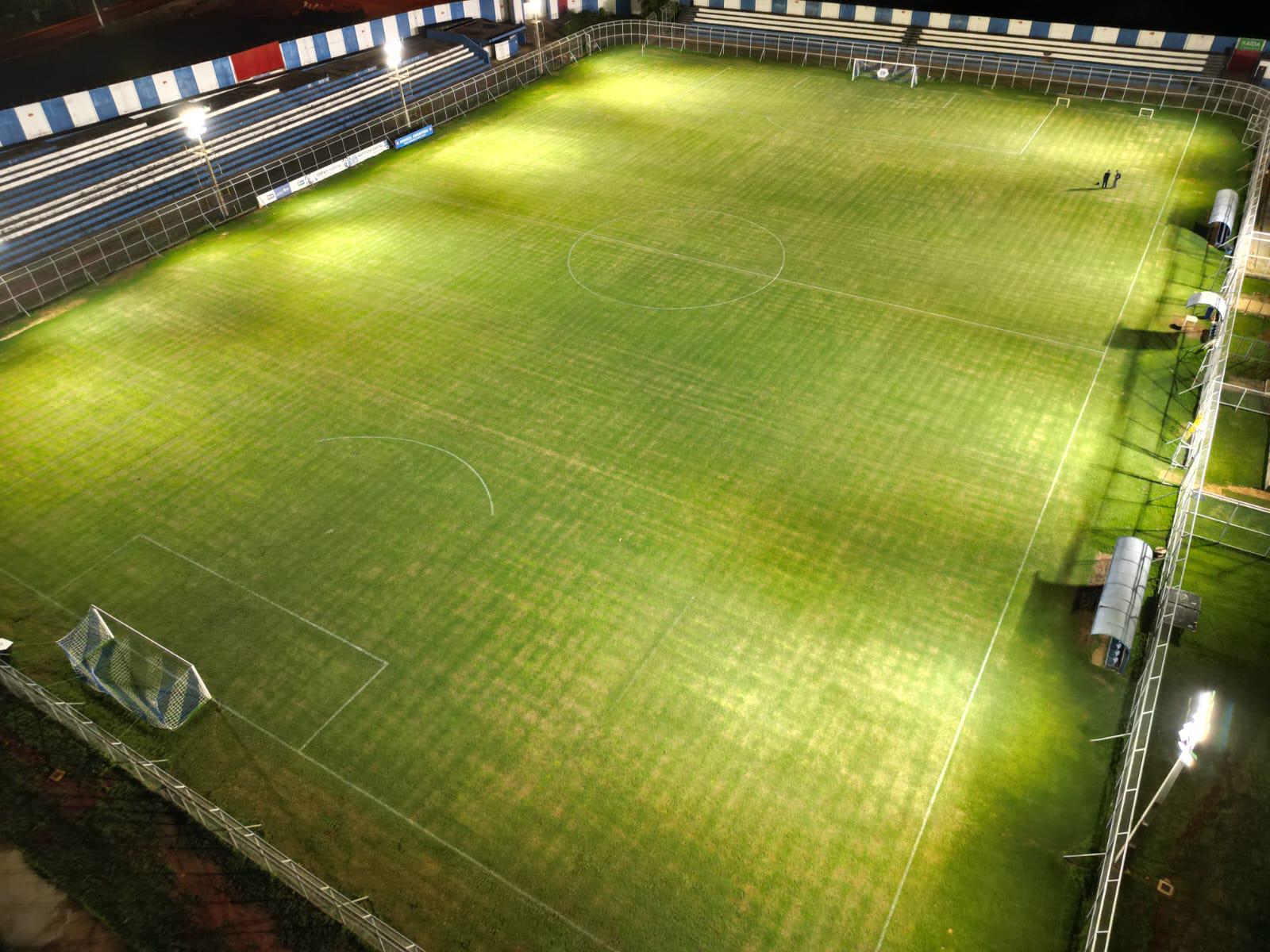 Estádio JK iluminado