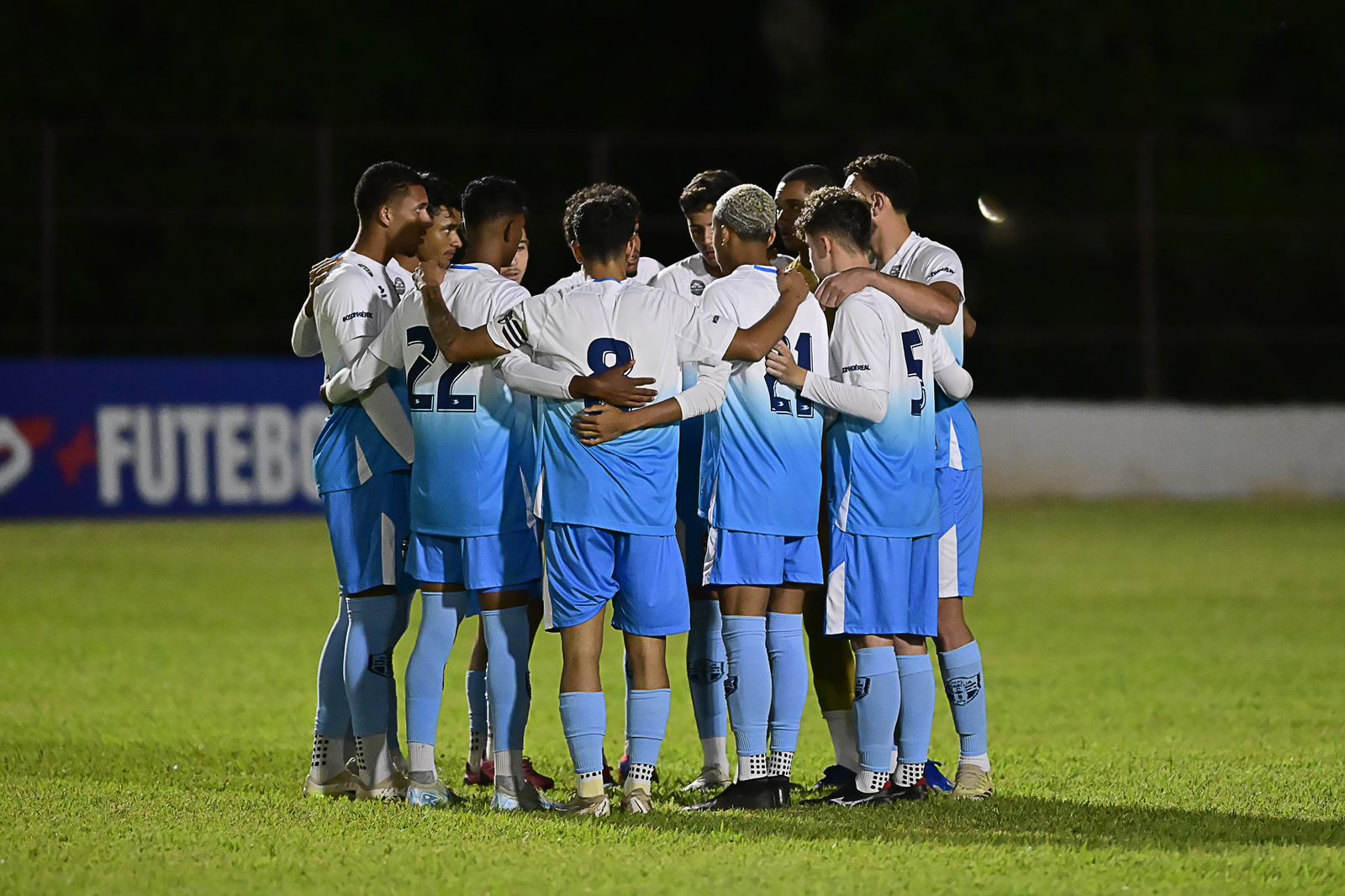 Real Brasília contra Portuguesa-SP pela Copinha 2025