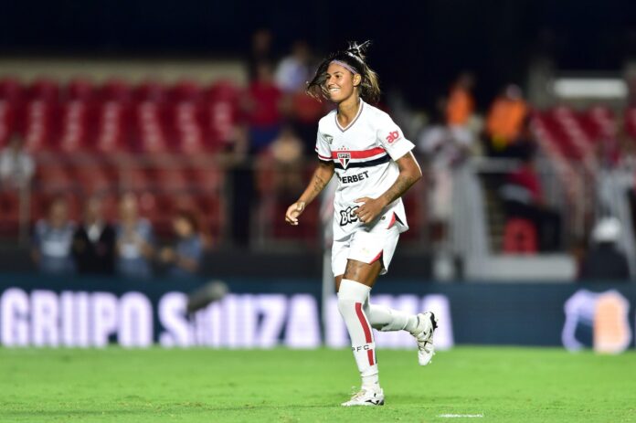 Kaká - zagueira do São Paulo convocada para a Seleção Brasileira Feminina